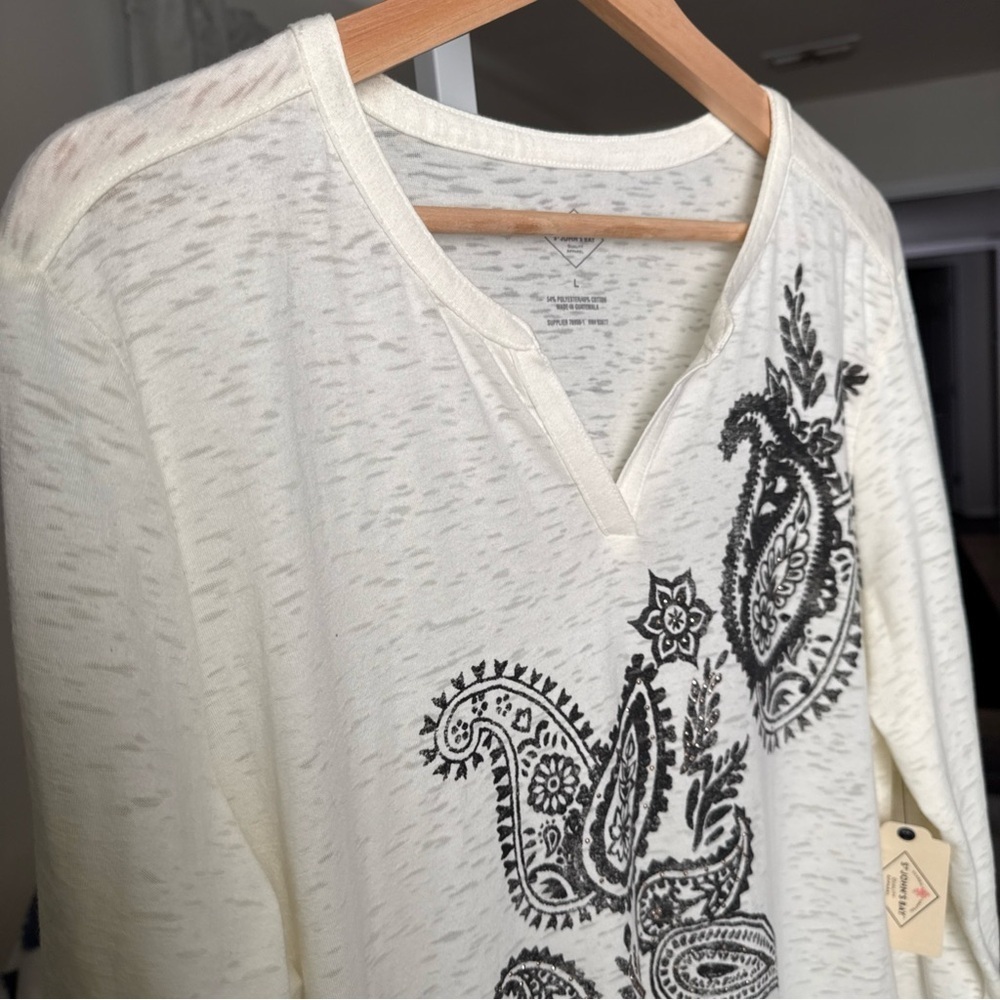 St. Johns Bay Women Blouse Size L Ivory Black Paisley Beaded 3/4 Sleeve NWT $30 - Picture 4 of 8